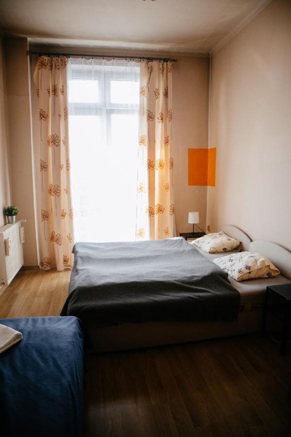 Cozy And Cheap Room In Old Town Krakow Bagian luar foto